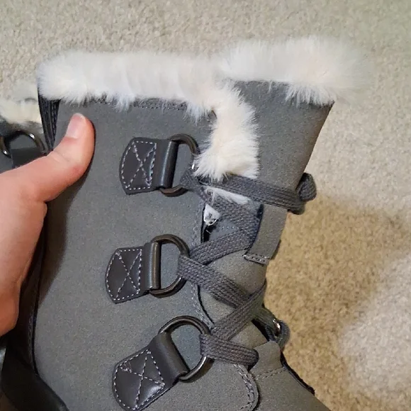 Dream Pairs Gray Ankle Boots with Faux Fur - Picture 5 of 15